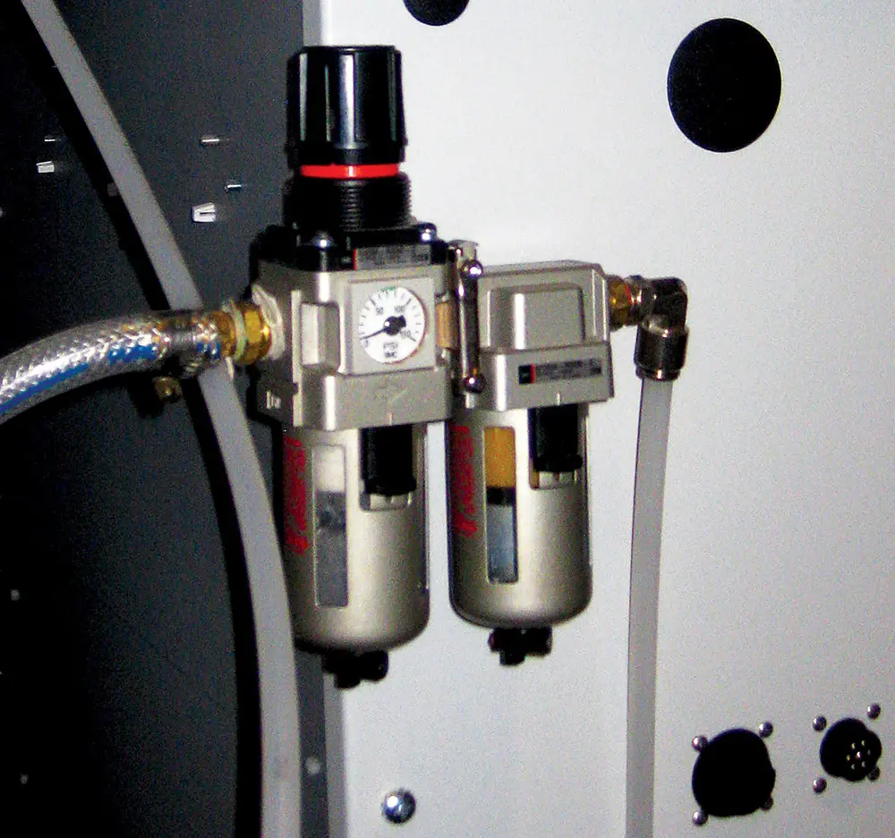 A filter extractor regulator.